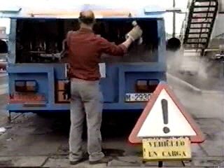 VEHICULO CARGA 02 FOTOS PREVENCION SEALIZACION